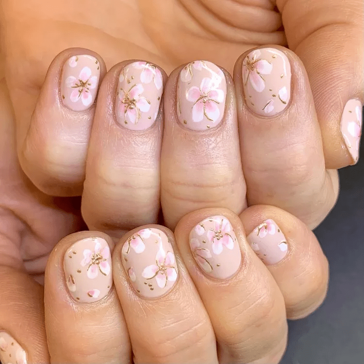 April manicure: 10 delicate designs you will definitely want to repeat