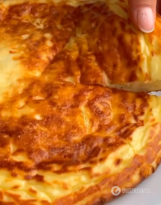 Basic khachapuri in a pan in minutes: made from two types of cheese
