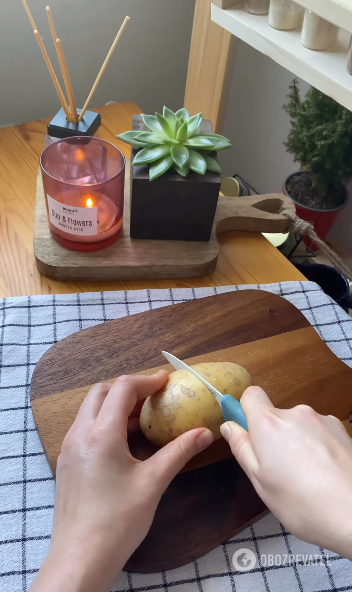 Baked potatoes with bacon in a new way: will turn out juicy and do not need to be peeled