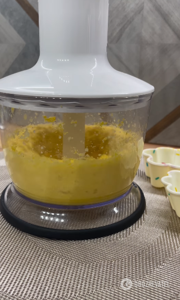 What can be made from leftover corn porridge: a very simple dish that children will love