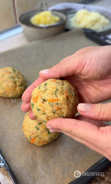 Tastier than cutlets: hearty minced chicken nests in the oven