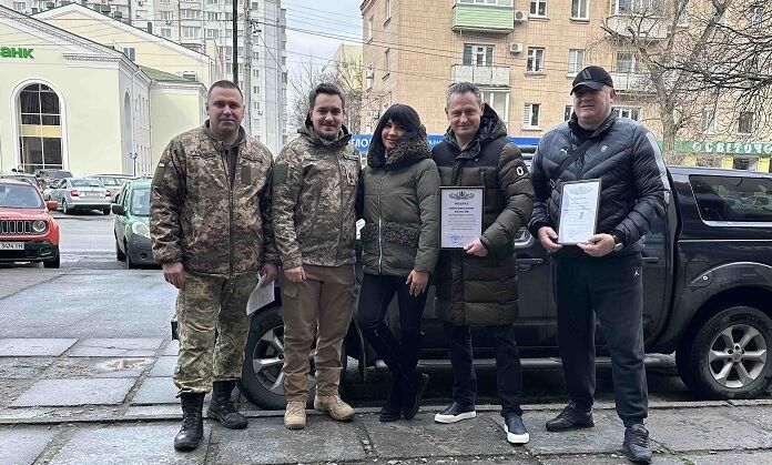 Dowbyk przekazał samochód Siłom Zbrojnym Ukrainy