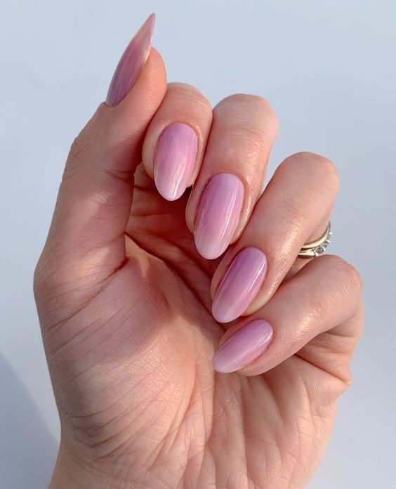 Forget about black and burgundy. 8 spring manicure trends that you will see in every salon