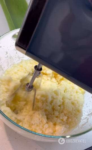 Waffle cake with coconut filling: a familiar dish in a new way