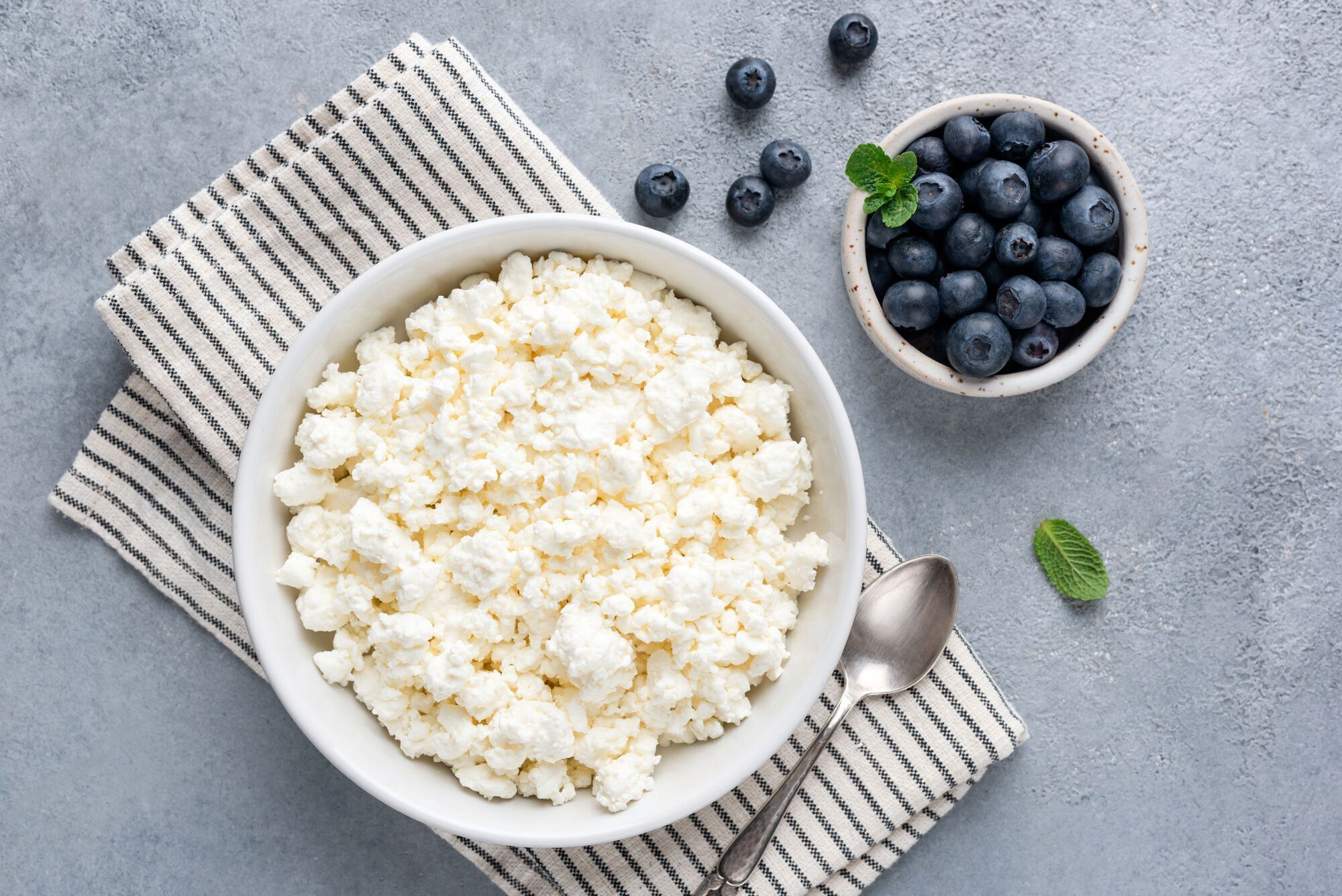 Cottage cheese named the best food to eat before bed