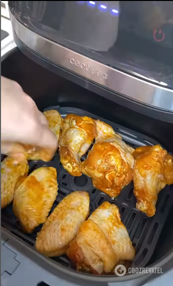 How long and what to use for chicken wings: they turn out golden and crispy