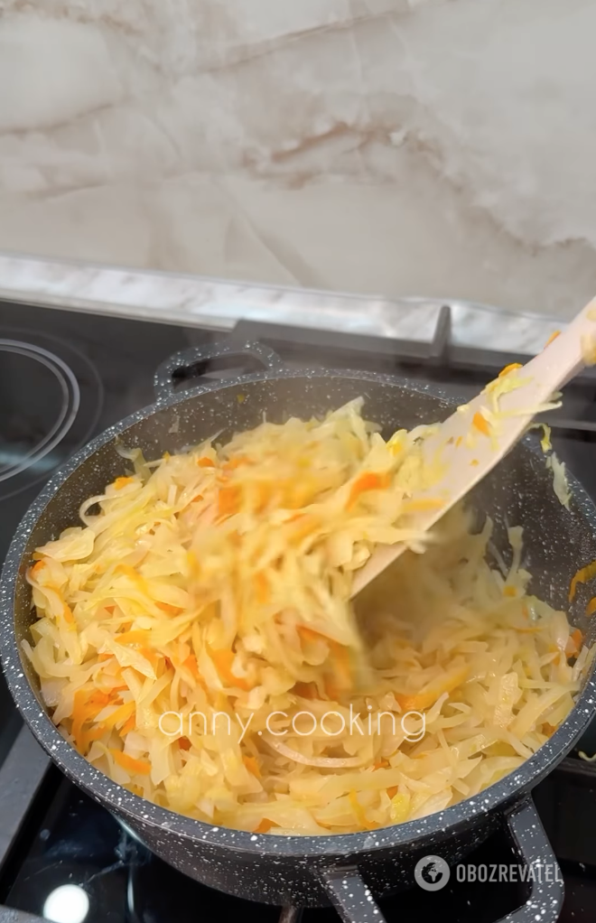 How to cook braised cabbage