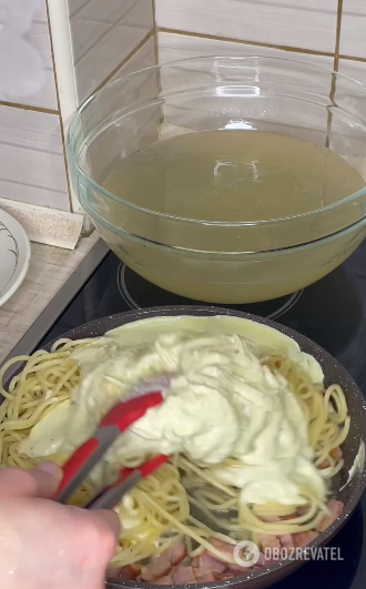 A light version of carbonara pasta that every housewife can cook: step-by-step recipe