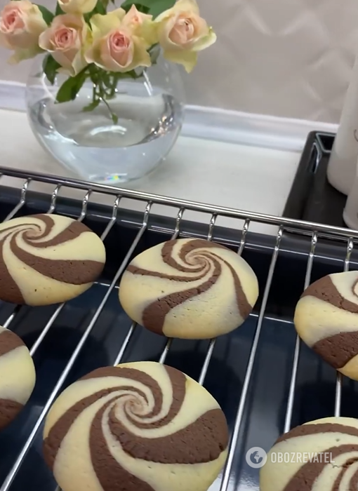 Elementary homemade Zebra cookies for tea: cooks for 20 minutes