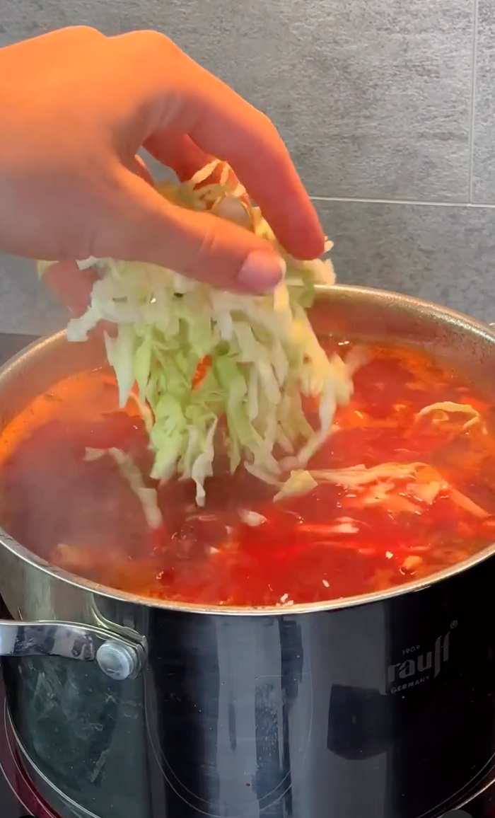Cooking borscht