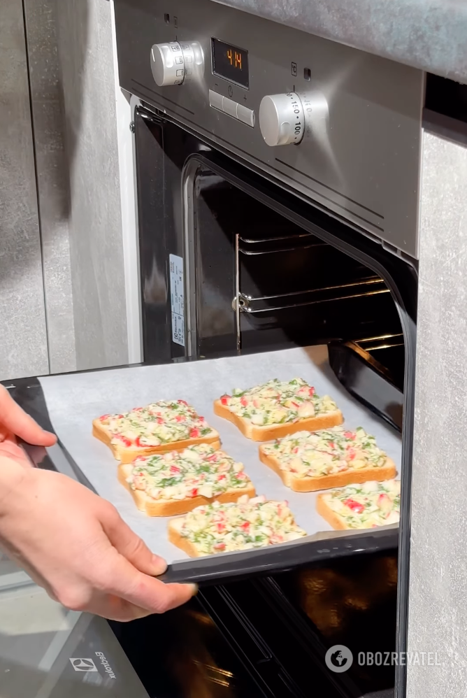 How long to cook sandwiches in the oven