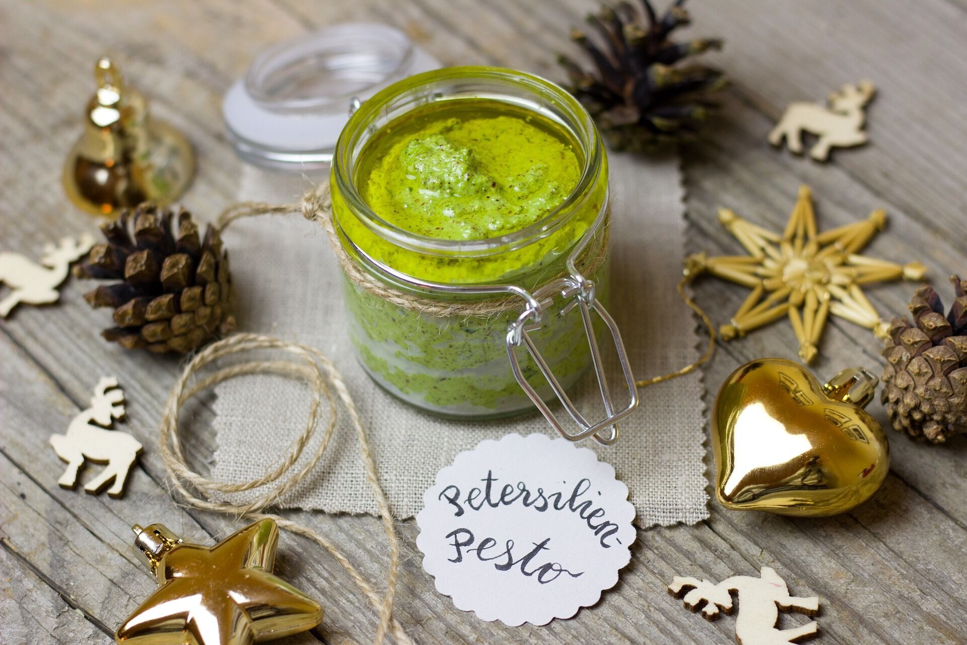 Pesto sauce without nuts
