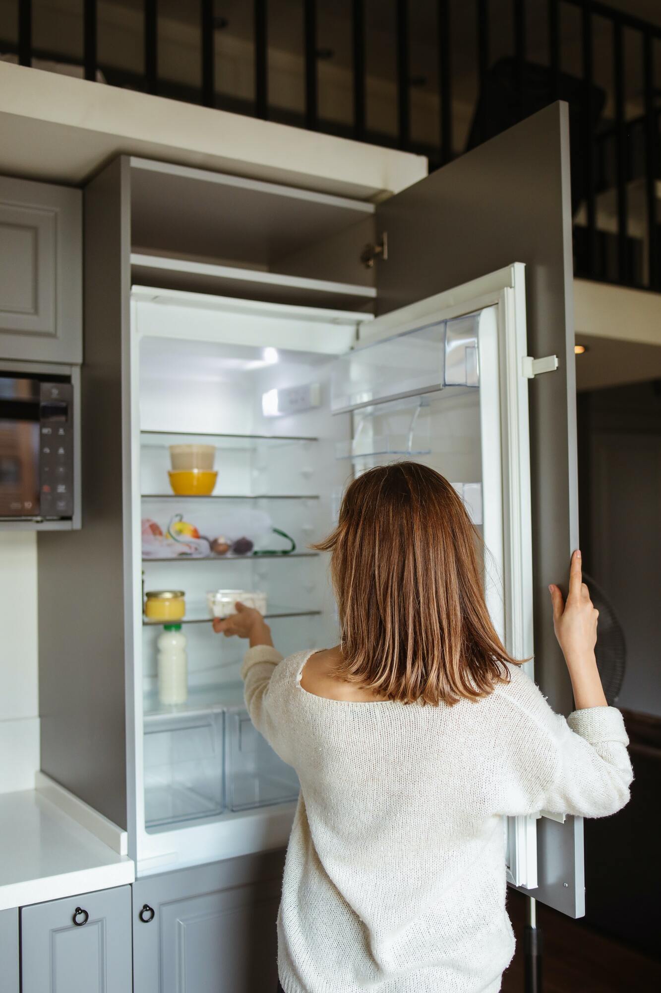 What foods should not be stored together in the refrigerator: they will be spoiled