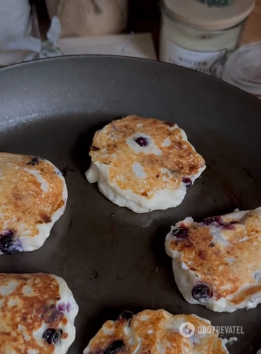Simpler than syrnyky: what to add to cottage cheese pancakes so that they turn out puffy