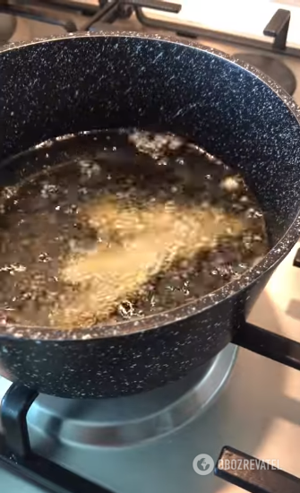 Why add starch to potatoes before frying