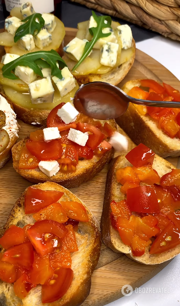 How to make delicious bruschetta for March 8: top 3 options
