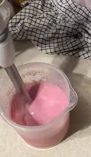 How to make pink pancakes without dye: a simple hack