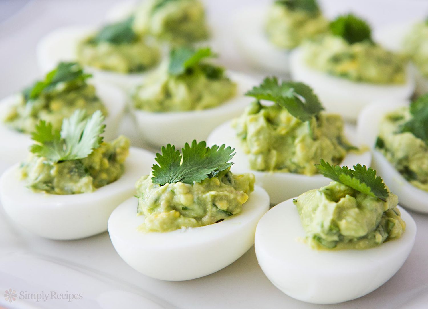 Stuffed eggs with a filling without mayonnaise