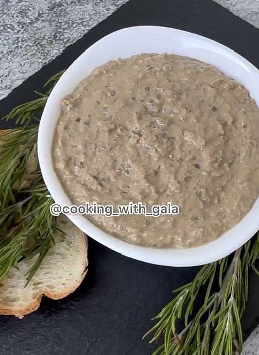Liver pate in a new way: what simple ingredient to add for better flavor