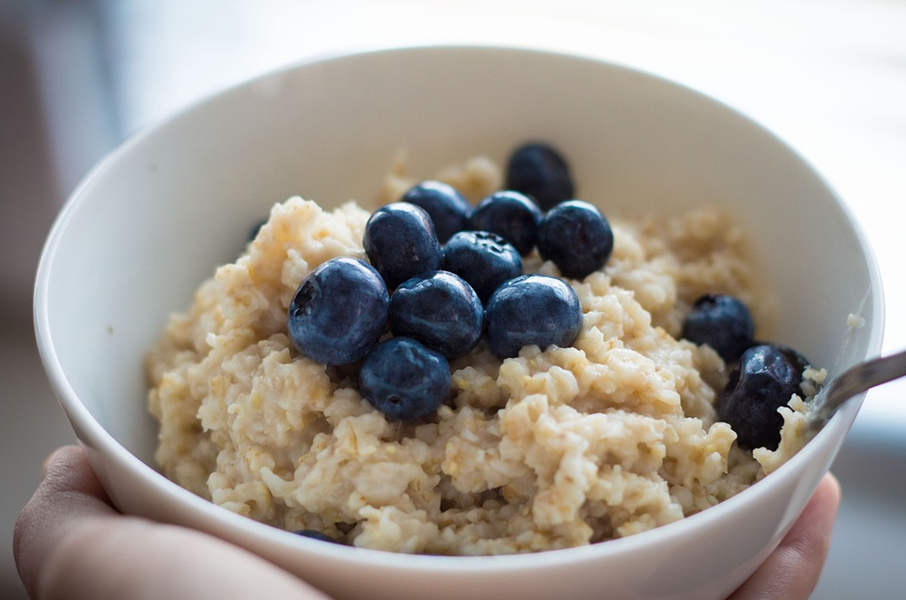 How to cook oatmeal deliciously and quickly