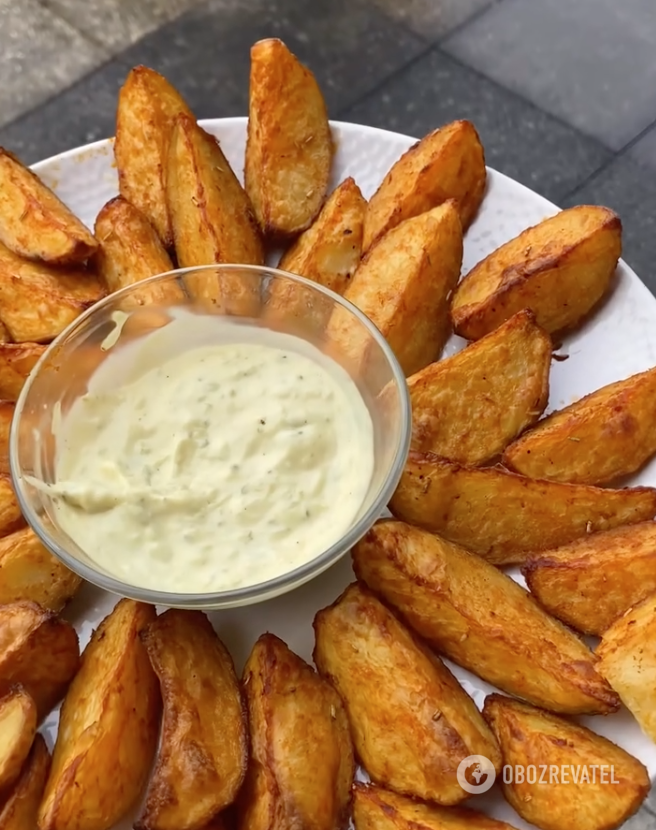 Homemade potatoes in a rustic way