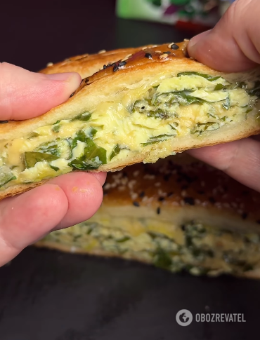 Puff pastry pie with cheese and spinach: a great breakfast in a few minutes