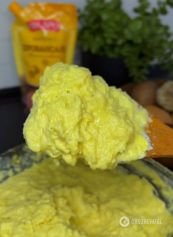 Perfect mayonnaise dranyky: how to grate potatoes correctly so they do not darken