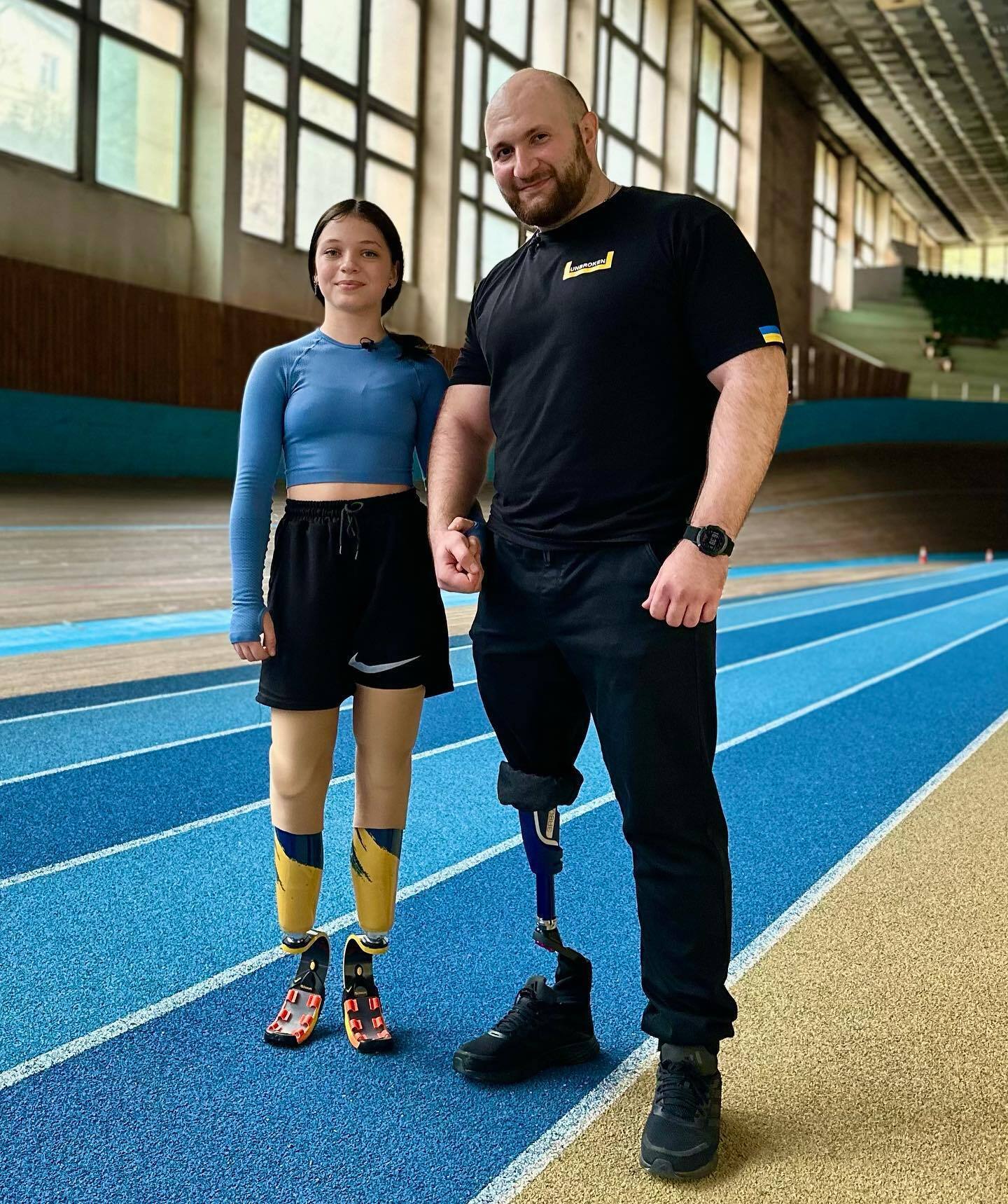 A Ukrainian woman who lost both her legs in a Russian missile attack ran the Boston Marathon on prostheses. Video
