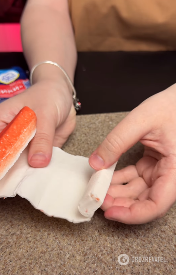 Salad appetizer with crab sticks: an unusually beautiful and convenient presentation of the dish