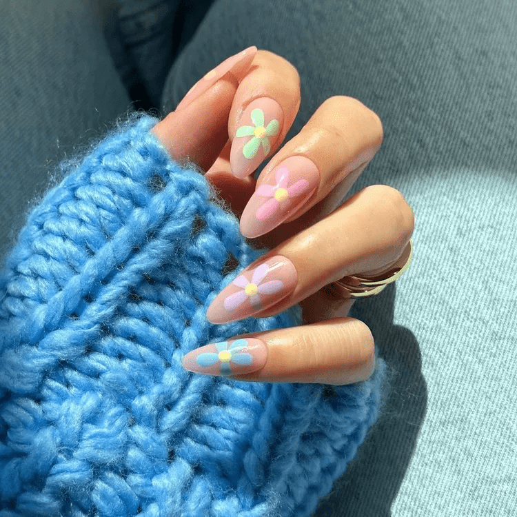 Manicure for Easter: 10 delicate designs which symbolize the beginning of a new life