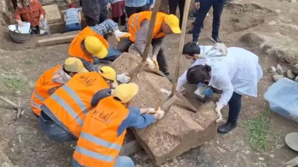 Pierwszy w historii rzymski sarkofag odkryty w Turcji: jak może zmienić historię. Zdjęcie