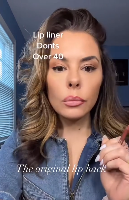 How to look 10 years younger at 40+: a simple life hack for lip makeup