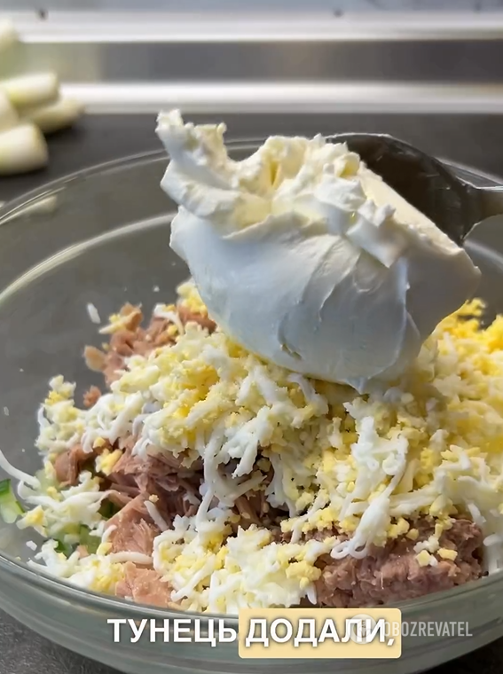 Podstawowa wiosenna pasta z tuńczykiem: dodaj świeżego ogórka i dużo zielonej cebuli
