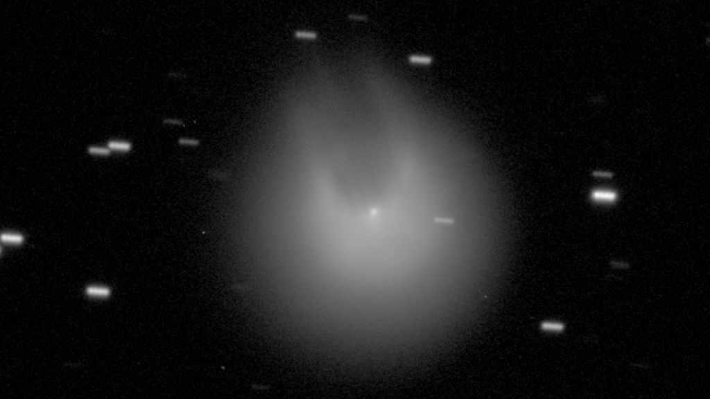 ''Diabelska'' kometa osiągnie szczytową jasność nad Ziemią: ogłoszono datę X