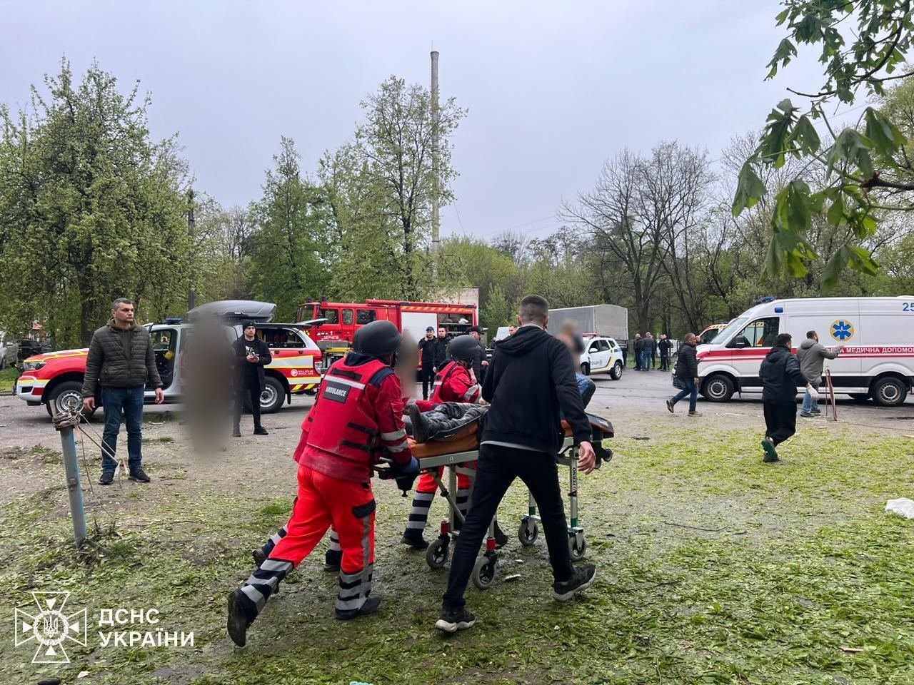 Occupants struck three times in Chernihiv: the death toll has risen to 13, dozens wounded. Photos and videos