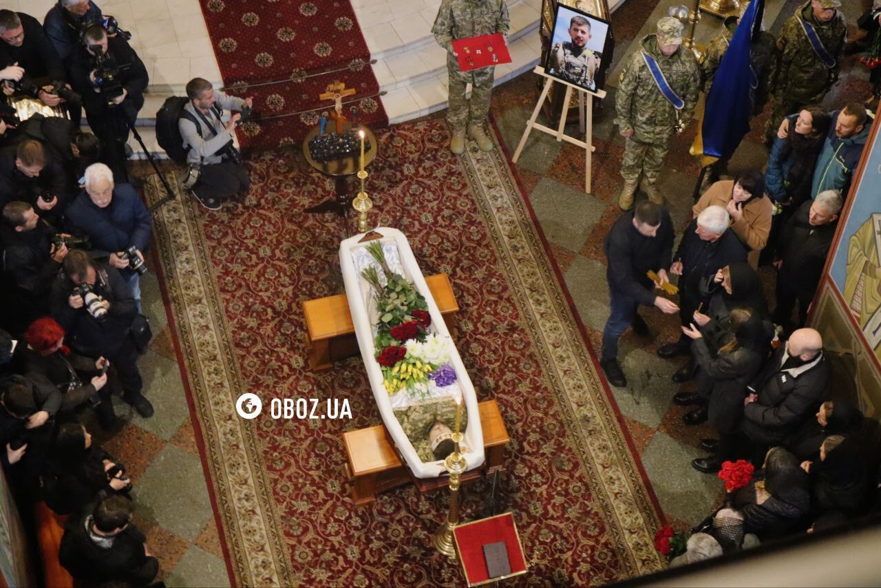 The funeral of activist and Ukrainian soldier Pavlo Petrychenko was held in Kyiv. Photos and video