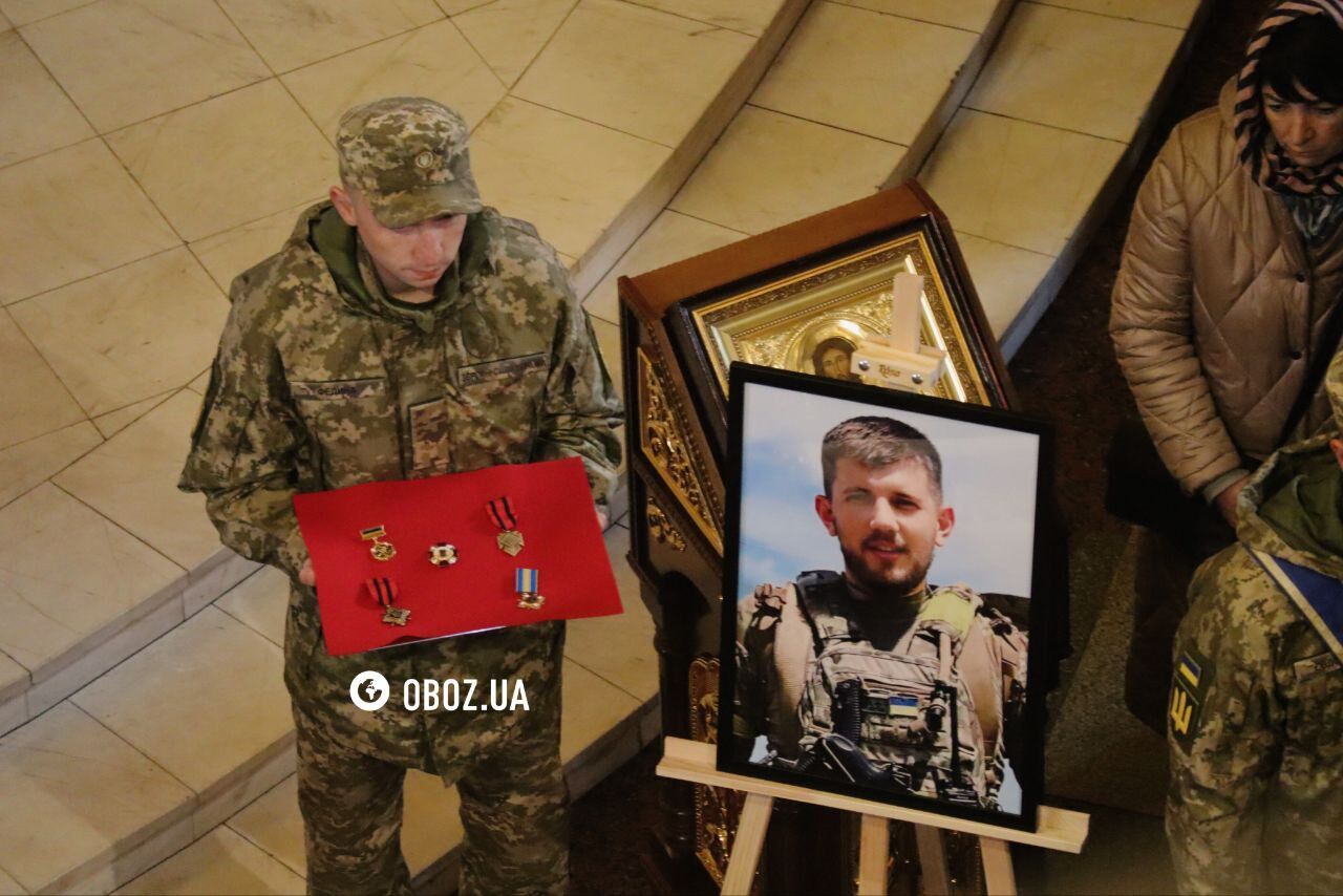 The funeral of activist and Ukrainian soldier Pavlo Petrychenko was held in Kyiv. Photos and video