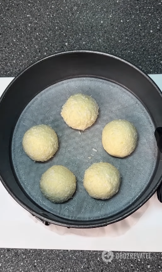 Najsmaczniejsze serniki kokosowe: jak gotować bez patelni