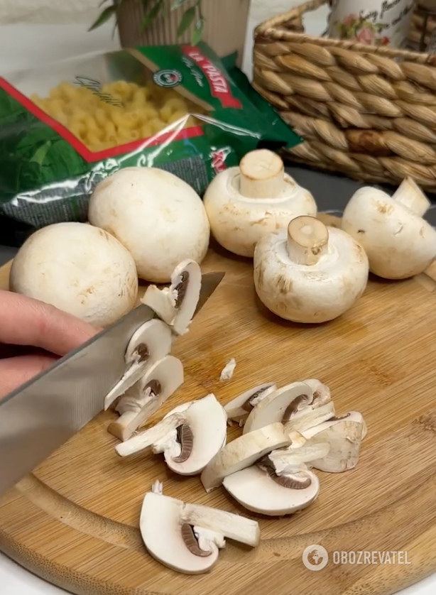 Mushrooms for salad