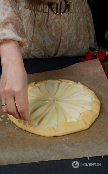 Pear and cream cheese galette: extremely delicious and simple to prepare