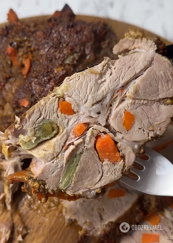 How to bake cold boiled pork for Easter at home: it will turn out very soft and juicy