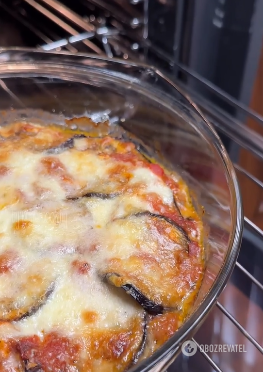 Hearty and budget eggplant casserole: enough for the whole family