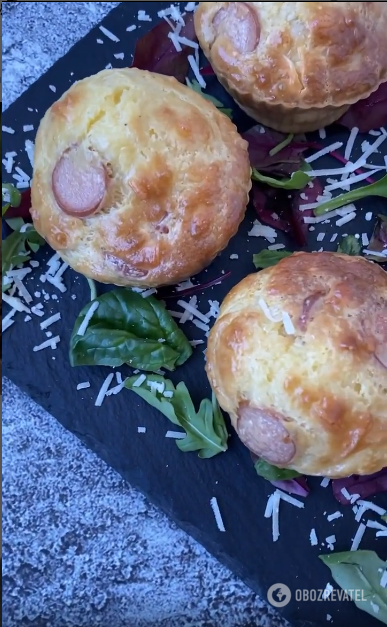 Delicious cupcakes with sausages: what kind of dough to use