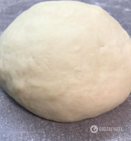 The perfect dough for chebureki that doesn't stick to your hands and rolls out well: we share the right cooking technique