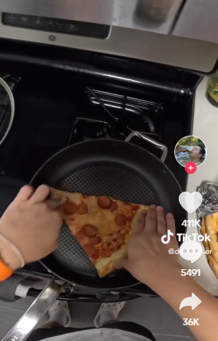 Jak odgrzać pizzę bez kuchenki mikrofalowej, aby była smaczna: prosta metoda