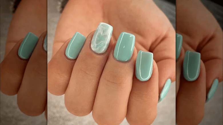 Matcha and mint nails are a new manicure trend. 6 ideas for inspiration that smell like spring