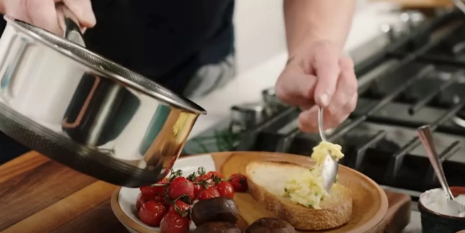 You'll spoil everything: why you should never beat eggs before frying. Gordon Ramsay reveals the secret