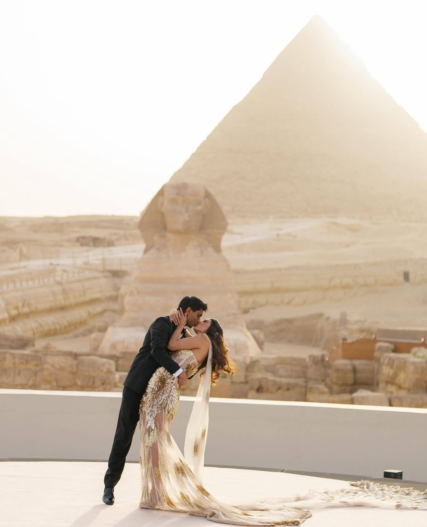 Could have been in space: American billionaire celebrates a lavish wedding at the foot of Egyptian pyramids