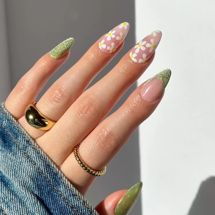 April manicure. 10 fun designs that will cheer you up in rainy weather