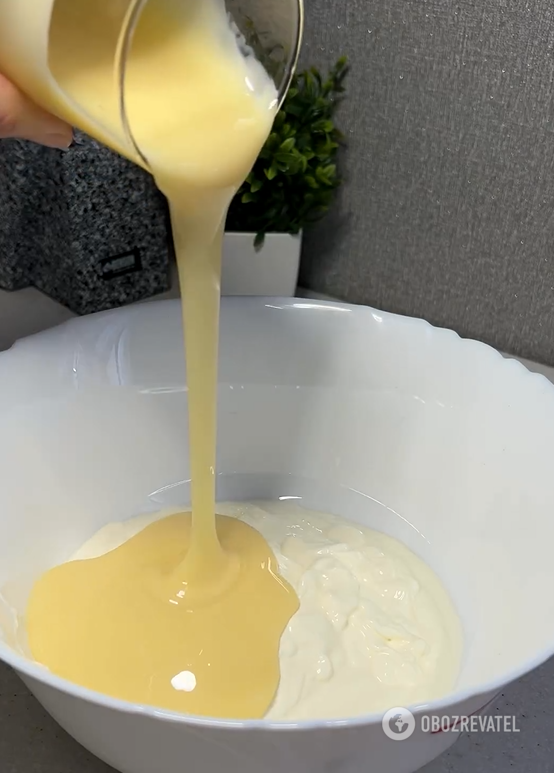 Simple no-bake jelly dessert: served in bowls